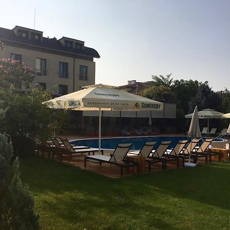 Hotel Perperikon Kŭrdzhali Exterior photo