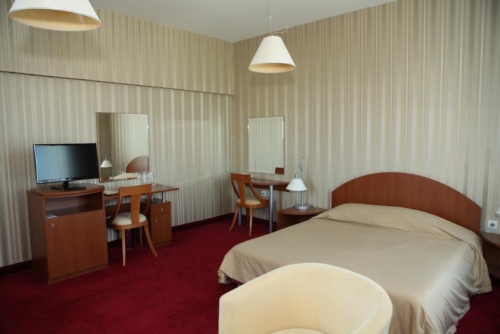 Hotel Perperikon Kŭrdzhali Room photo