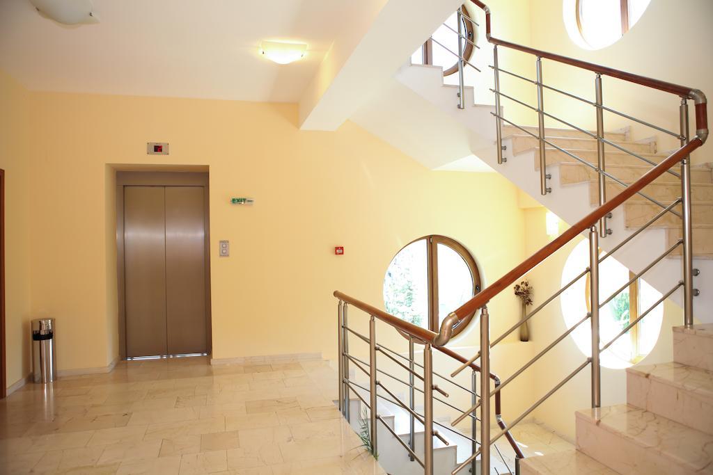 Hotel Perperikon Kŭrdzhali Exterior photo